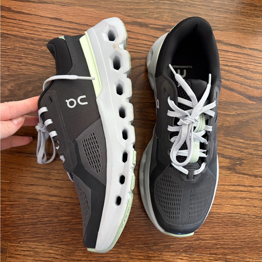 On Running Cloudrunner 2 Shoes in Shadow | Lima colorway - Picture 5 of 9